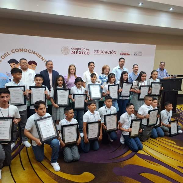Premia SEC Sonora a ganadores de la Olimpiada del Conocimiento Infantil 2024 