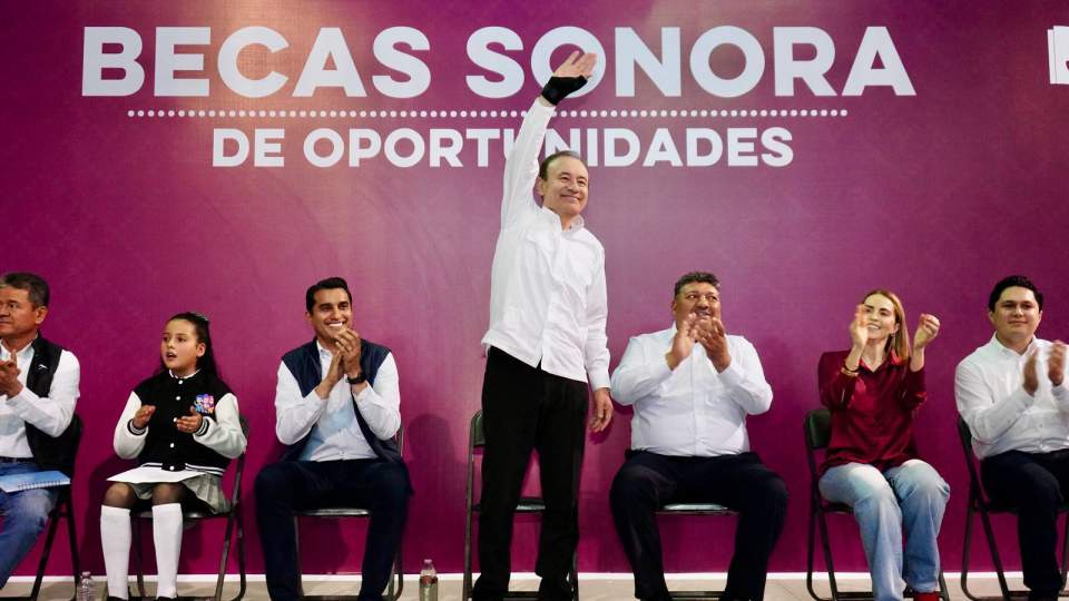 Amplía Gobernador Durazo convocatoria de Becas Sonora de Oportunidades para universidades públicas